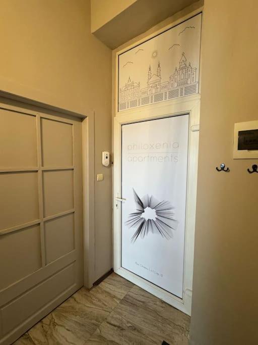 ティミショアラCozy & Charming Apt. Downtownアパートメント エクステリア 写真